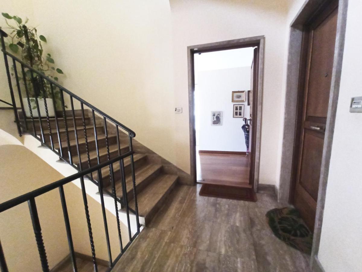רומא Quiet Apartmenttrastevere מראה חיצוני תמונה